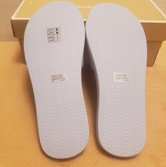 Brand New Michael Kors MK Slides - Picture 3 of 5